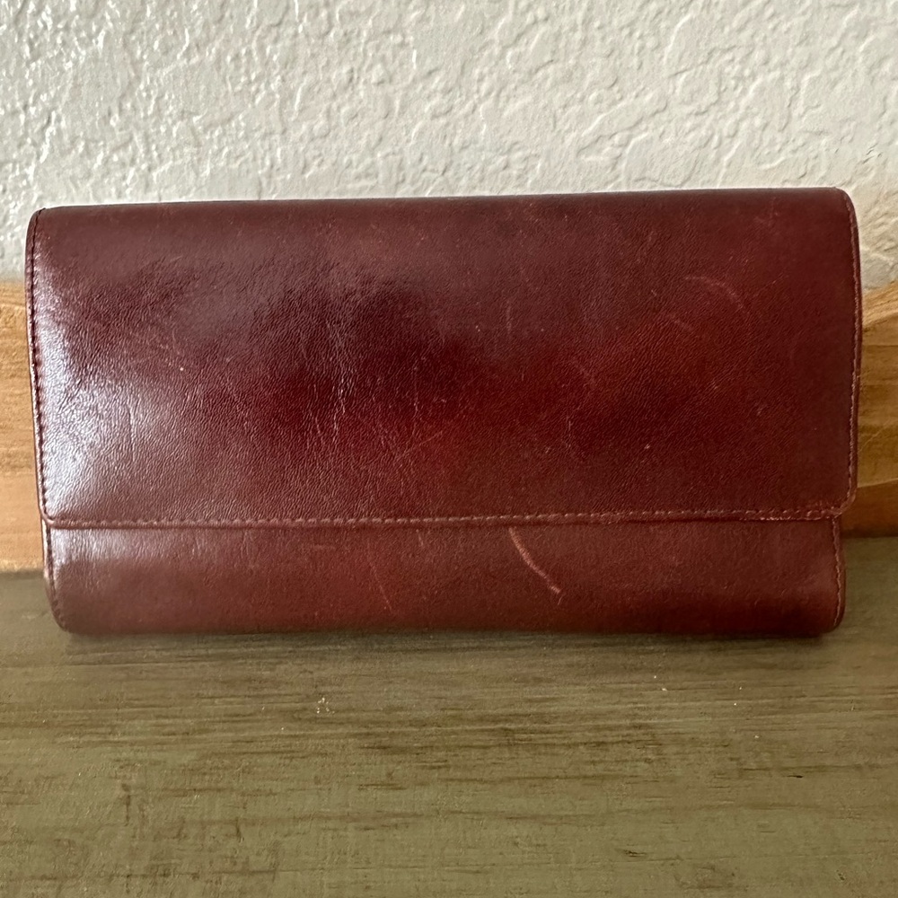 Elegant Brown Leather Brahmin Women wallet